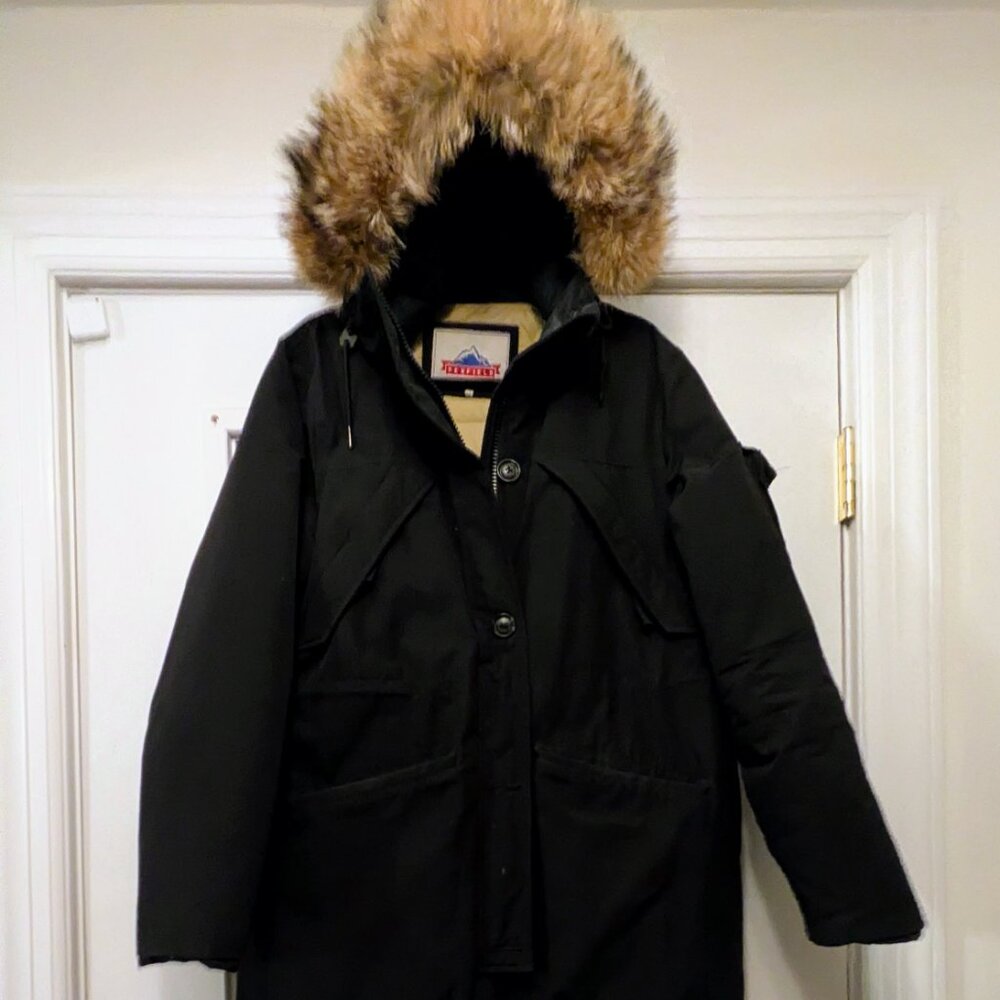 Penfield Women’s Winter Parka: Black Fur Hooded Parka 80/20